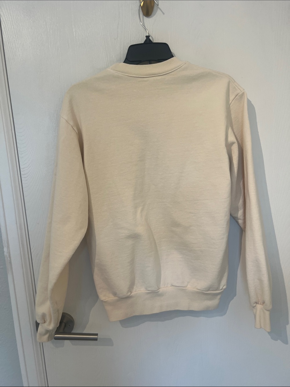 Sporty & Rich LA Health Club Embroidered Unisex Sweatshirt in Cream - Picture 10 of 12